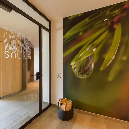 Fischer Hotel 4*